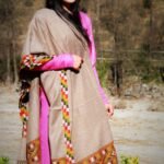 HK-SHAWLS-DB-16-3.jpg